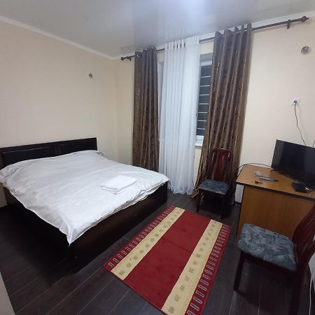 ADI hotel Bisjkek Buitenkant foto