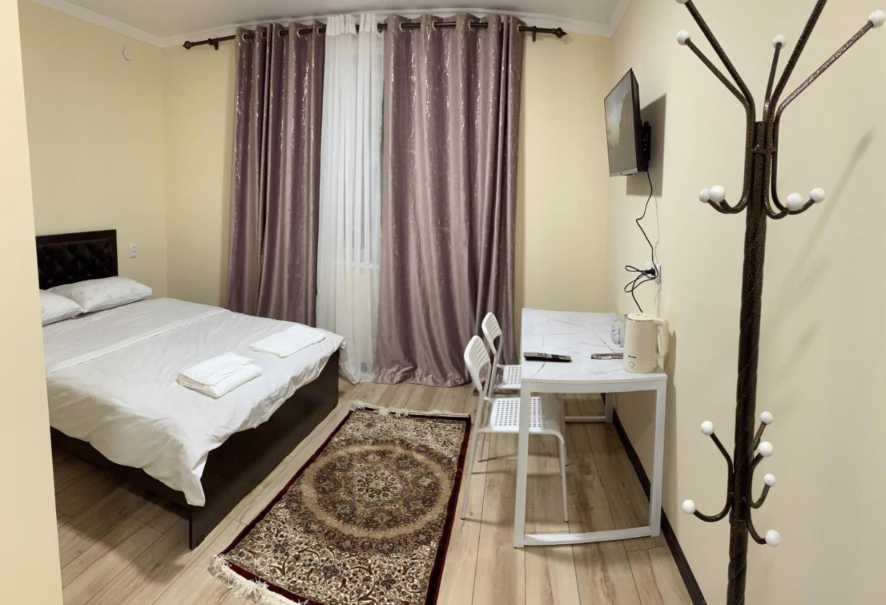 ADI hotel Bisjkek Buitenkant foto